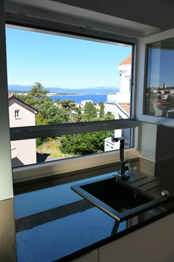 Apartments Mary Malinska Esterno foto