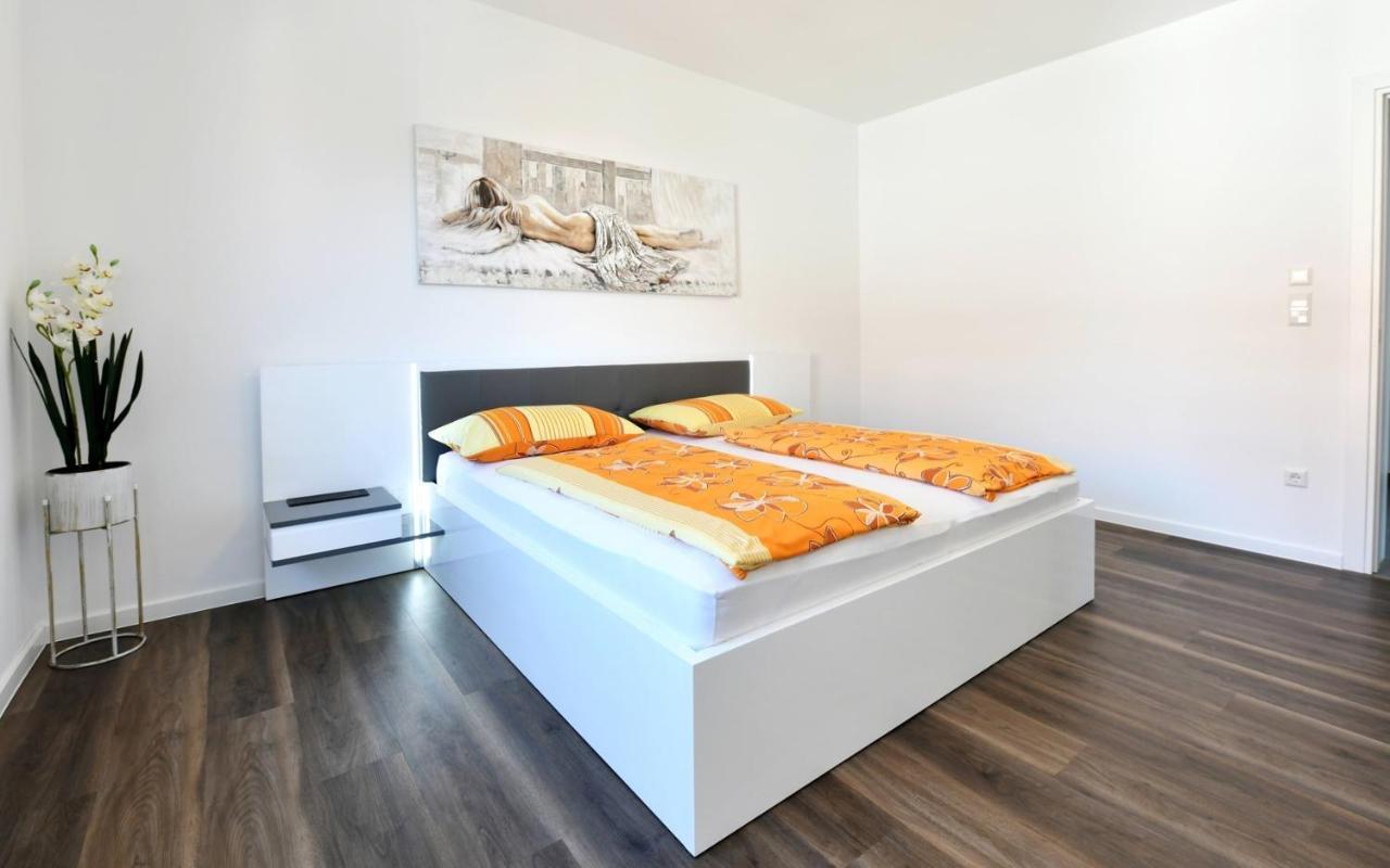 Apartments Mary Malinska Esterno foto