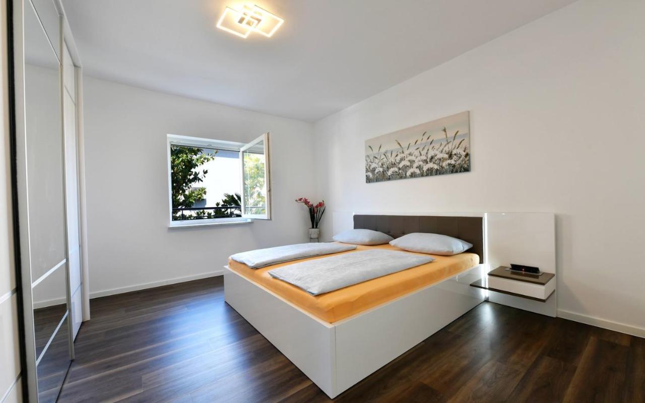 Apartments Mary Malinska Esterno foto