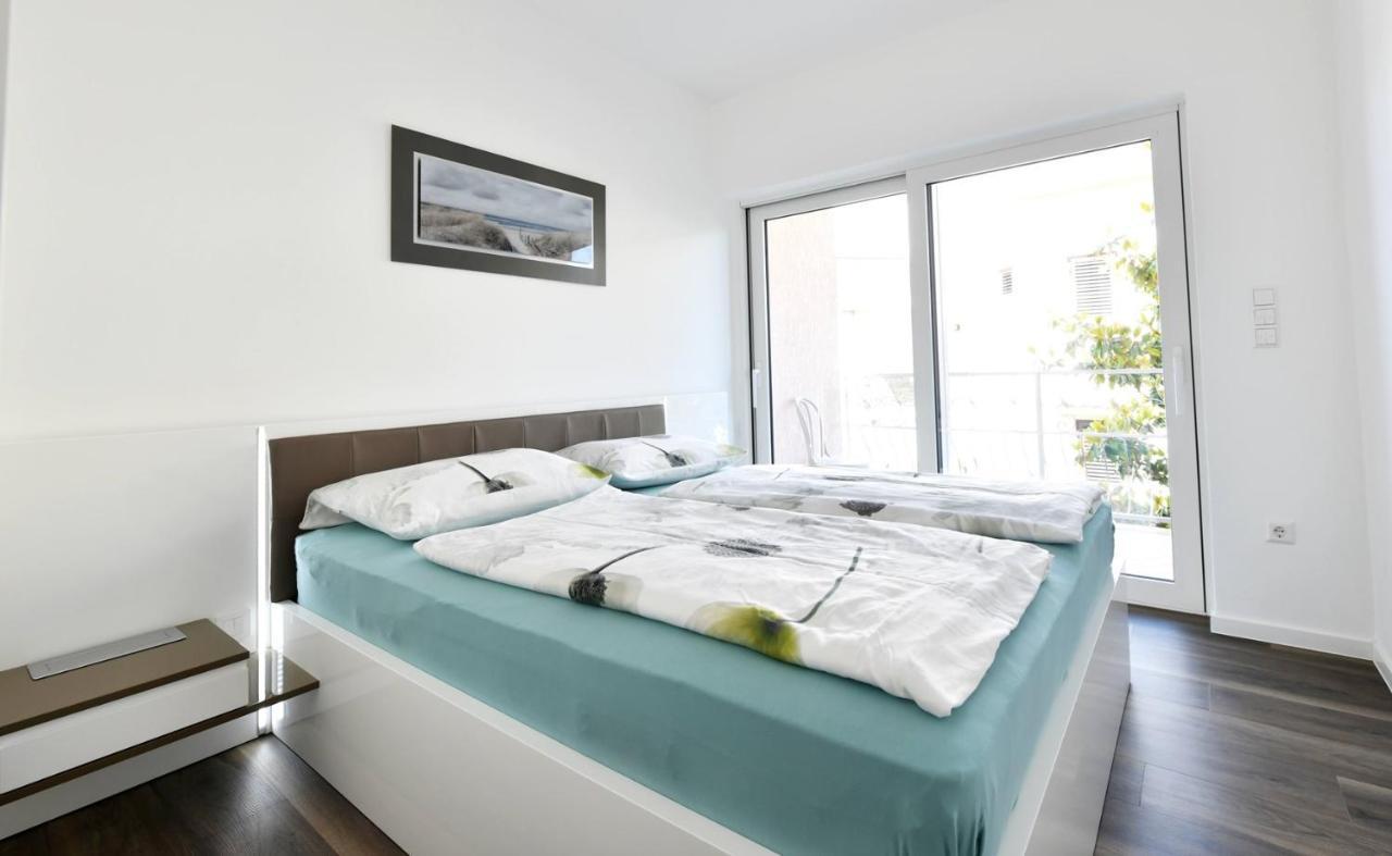 Apartments Mary Malinska Esterno foto